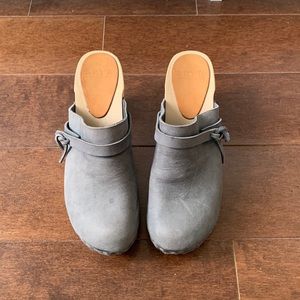 RARE BRYR clogs, size 39